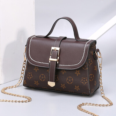 

10 pieces from the batch Korean version of the color matching color handbags casual college style new single shoulder Messenger bag small bag
