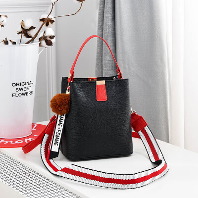 

Female bag 2019 spring new Korean fashion handbag cool tide shoulder Messenger bag cross-border