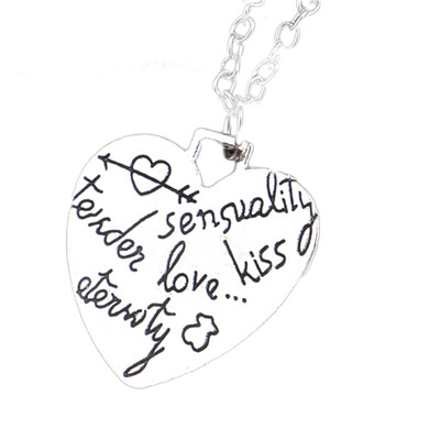 

Lover Pendant Necklace Newest Accessories Vintage Fashion Chic Friends Lover Women Necklace Pendant Vogue