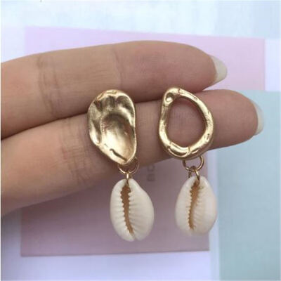 

Sea Shell Earrings For Women Gold Color Trendy Metal Shell Cowrie Statement Dangle Earrings 2019 New Summer Beach Jewelry