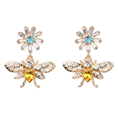 

2019 new arrival Trendy BEE Stud Earrings for Women Gold Color bee Statement Earrings Lady Jewelry Female Bijoux
