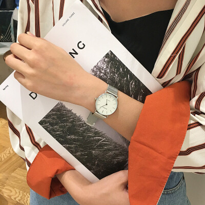 

Korean version of simple Harajuku watch female student couples casual retro fashion metal silver temperament chain table