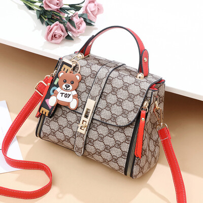 

Bag female spring new retro temperament trend shoulder bag Messenger bag simple fashion wild handbag