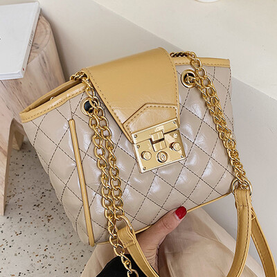 

Fashion bag 2019 new Korean version hand-held rhomboid embroidered thread single shoulder chain 100 lapped bucket bag