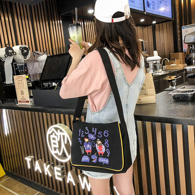 

The small bag of Mori Department has a feeling of the old girls slanting bag inswind cartoon students one-shoulder BAG canvas ba