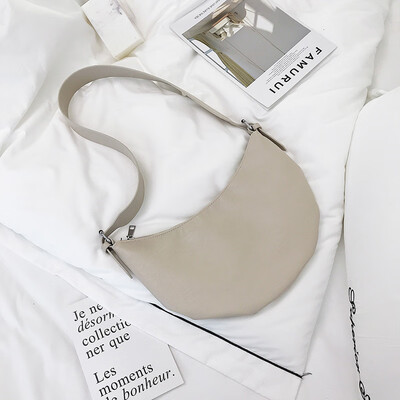 

Korean version 100 make big bag summer simple chic popular womens bag new 2019 dumpling bag single shoulder bag oblique satchel b