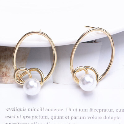 

New Brand Design Gold Color Wild Simulated Pearl Earrings For Women Personality Geometric Female Elegant Earring Accessories