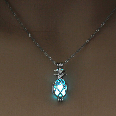 

1PC New Skull Glow In The Dark Chaming Luminous Horse Heart Owl Charm Women Jewelry Fashion Pendant Necklace