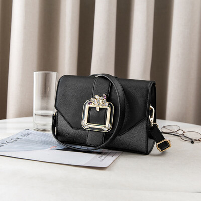 

Summer girls tide color shoulder bag Korean version of Joker Messenger bag fashion lock small square bag