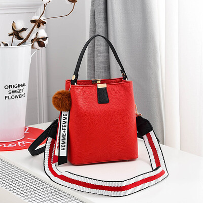 

Female bag 2019 spring new Korean fashion handbag cool tide shoulder Messenger bag cross-border