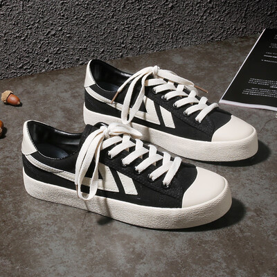 

White shoes women 2019 tide shoes summer new canvas shoes Korean version of board shoes casual autumn Joker student white shoes