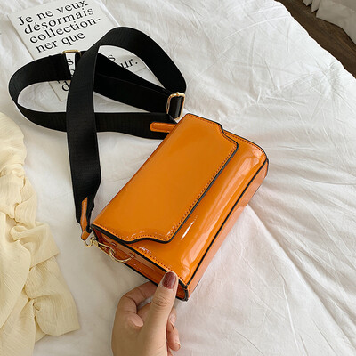 

Girls small bag new Korean fashion wild wide shoulder strap shoulder Messenger bag small square bag