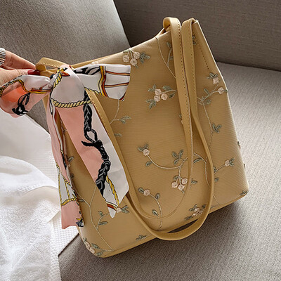 

Small fresh bag leisure net red fashion womens bag 2019 summer new tide shoulder bag embroidered Messenger bag
