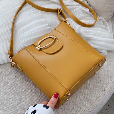 

Summer French minority bag girl 2019 new fashion leisure one shoulder slanted bucket bag