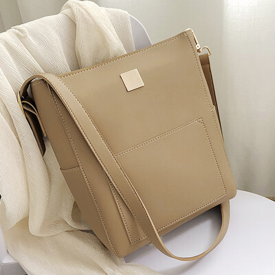

The new 2019 Chaozi mother bag students in the North Baobao Womens bag are simple&easy to build a large capacity Korean versi