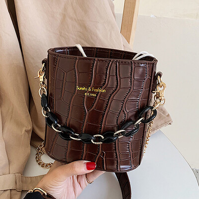 

New bag 2019 new Korean version 100 slant bag fan you pull a single shoulder chain bucket bag