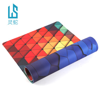 

Ling snake gaming mouse pad oversized thickened precision bezel bottom non-slip office games are suitable for P12