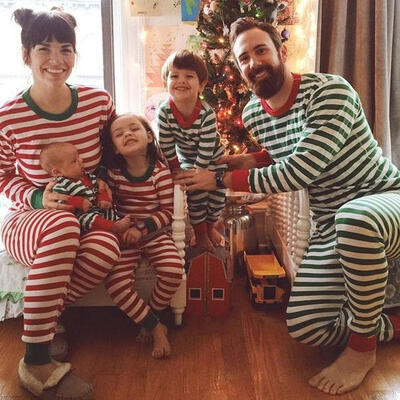 

Christmas Family Women Men Sleepwear Pajamas Set Striped Cotton Pyjamas OutfitsRed striped for womenGreen striped for man