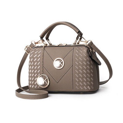 

Womens bag 2019 new bag female metal cool Korean fashion casual womens bag slung shoulder bag