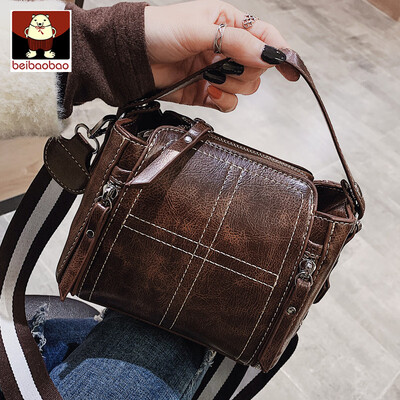 

Internet celebrity small bag woman 2019 new female bag handheld broadband oblique bucket small black bag with one shoulde