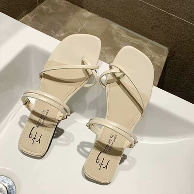 

Shoes Xia 2019 new Korean version of fairy style students flat bottom with a set of toes thick heel Roman sandals