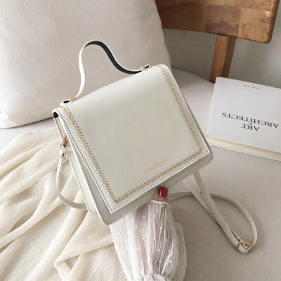 

New summer chain bag temperament handbag 2019 Korean version of the color hand-held wild single shoulder slung fashion small square bag