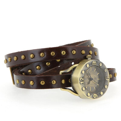 

Womens Vintage Rivets Bracelet Wrist Watch