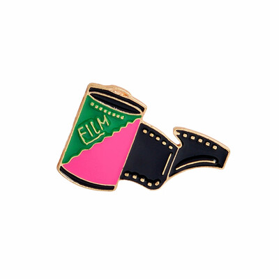 

Cartoon Funny Cats Metal Brooch Pins Badge Pinback Button Corsage Gift Men Women Unisex Jewelry Gift