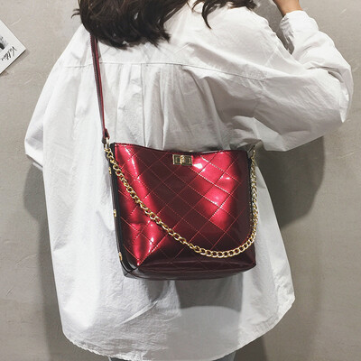 

Ins super fire bag female 2019 new rhombic chain bag Korean version of the wild net red Messenger bag fashion small black bag