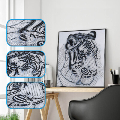 

Siaonvr Fluorescent Diamond Painting DIY 5D Partial Drill Cross Stitch Kits Crystal Rhin