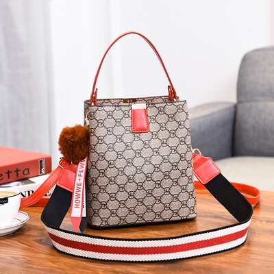 

Womens bags Korean Joker atmosphere portable fashion large capacity shoulder Messenger bag bucket bag