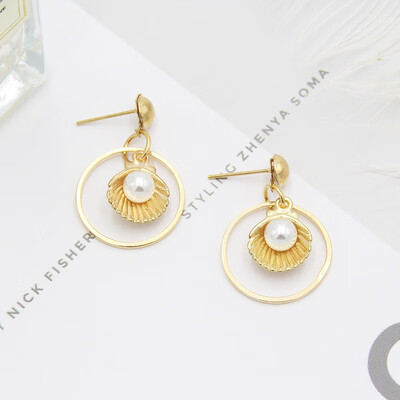 

In 2019 the new brand design asymmetric starfish starfish earrings for women