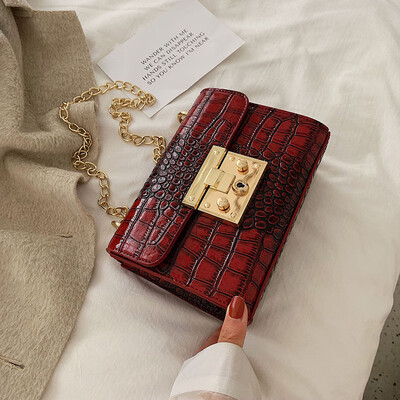 

Ins texture lock chain womens bag 2019 new bag Korean version of Joker fashion small square bag shoulder Messenger bag
