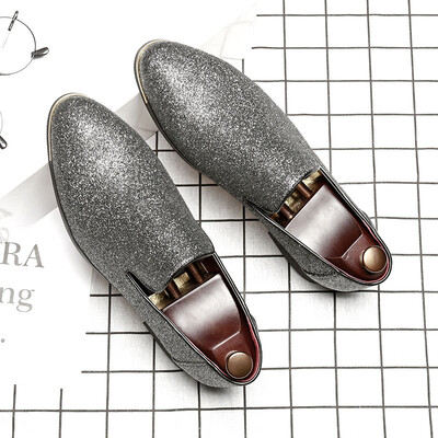 

Korean version of the trend of leather shoes wholesale England pointed rivet mens shoes large size foreign trade shoes sizzling explosion models K03