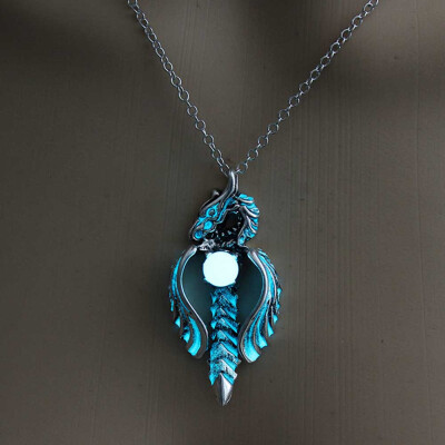 

Dragon Cross Punk Luminous Dragon Pendants&Necklaces Glow In The Dark Gift Jewelry Chain