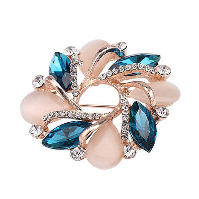

Women Girl Flower Shaped Crystal Decor Brooch Scarf Buckle Alloy Breastpin Clothing Pin Jewelry Gifts