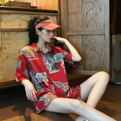 

Women Vintage Cartoon Floral Print Shirt Summer Female Lapel Shirt Loose Single-breasted Short Sleeve Blouse