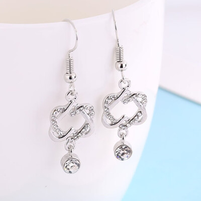 

Sweet Twisted Heart-shaped Earrings Fashion Diamond Gemstone Love Earrings