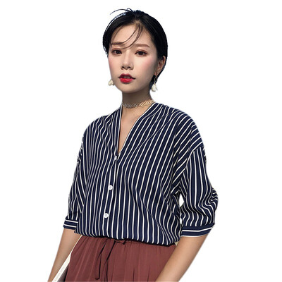 

2018 Women Striped Half Sleeve Shirt V-Neck Loose Blusas Femme Casual Tops Sexy Tee