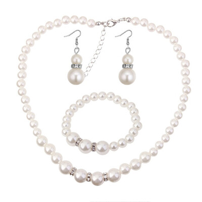 

New Fashion Diamond Rhinestone Pearl Necklace Bracelet Earrings Set