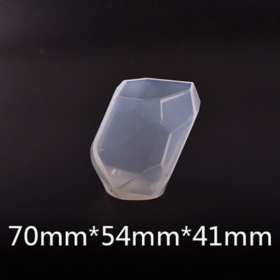 

Crystal Ornaments Crystal Epoxy Silicone Mold DIY Handmade Molds Accessories Peas Shape Necklace Pendant Tools Candy Mould