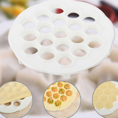 

Household Dumpling Maker Kitchen Dough Press Ravioli Making Mold Handy Tool