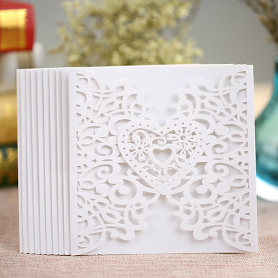 

20Pcs Romantic Wedding Party Invitation Card Delicate Carved Heart Pattern Decoration