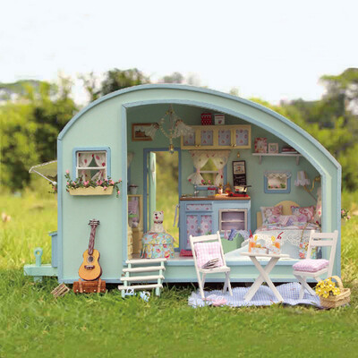 

YIWULADIY Wooden Dollhouse Miniature Kit Doll house motor home LEDMusic--Time Traval