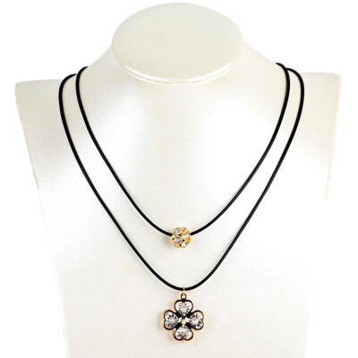 

Gold Plated 2 Layer Chain Diamond Pendant Chain of Multilayer Hollow Leaves Clavicular Necklace