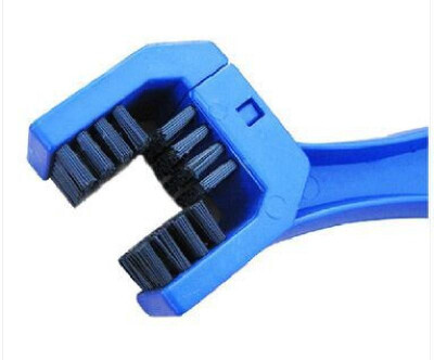 

Bicycle chain brush motorcycle bicycle cleaning brush three-sided chain cleaning brush square head brush Enhanced red