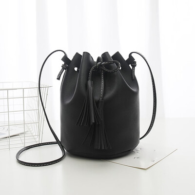 

Tailored Female Cute Bag Shoulder Messenger Bag Drawstring Bucket Bag Retro Wild Bag