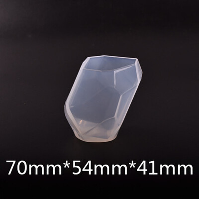 

Crystal Ornaments Crystal Epoxy Silicone Mold DIY Handmade Molds Accessories Peas Shape Necklace Pendant Tools Candy Mould