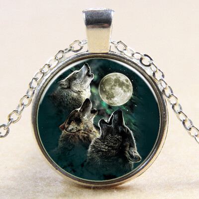 

New European Wolf Totem Time Gemstone Pendant Necklace