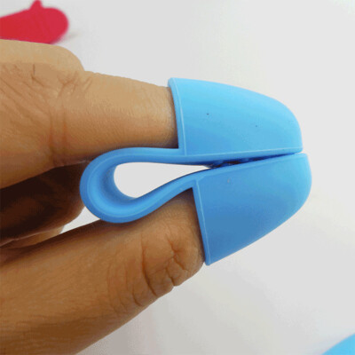 

Toponeto Silicone Anti-scald Clip Creative To Prevent Burns Hand Kitchen Gadgets